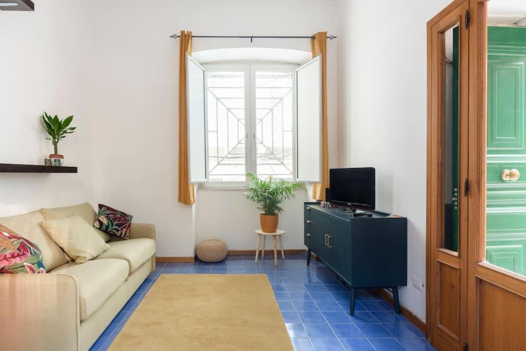 Bouganville Holiday House نابولي المظهر الخارجي الصورة